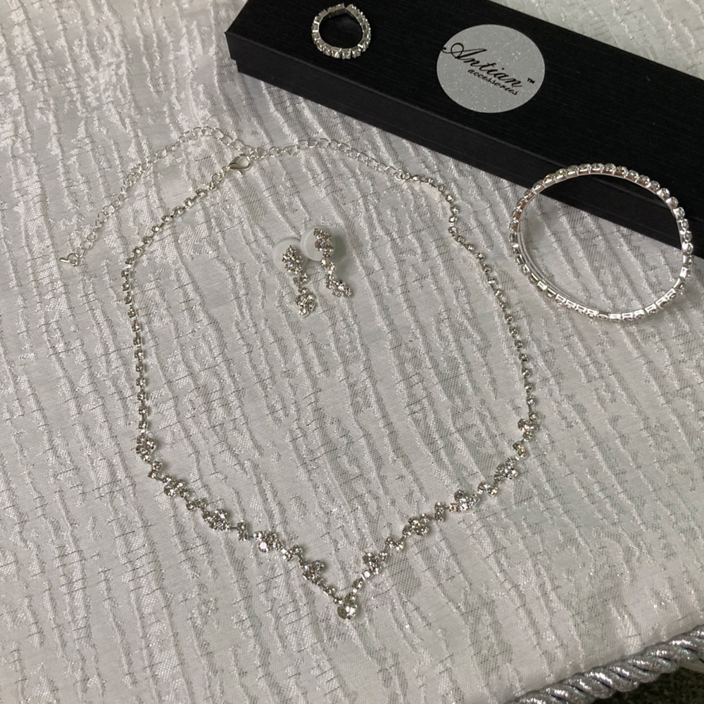 Antian Accessories™ Rhinestone 4-Piece Jewelry Set - Picture 6 of 6